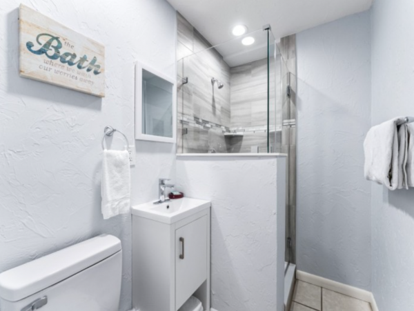Lovely Three Bedroom Vacation Rental in Siesta Key